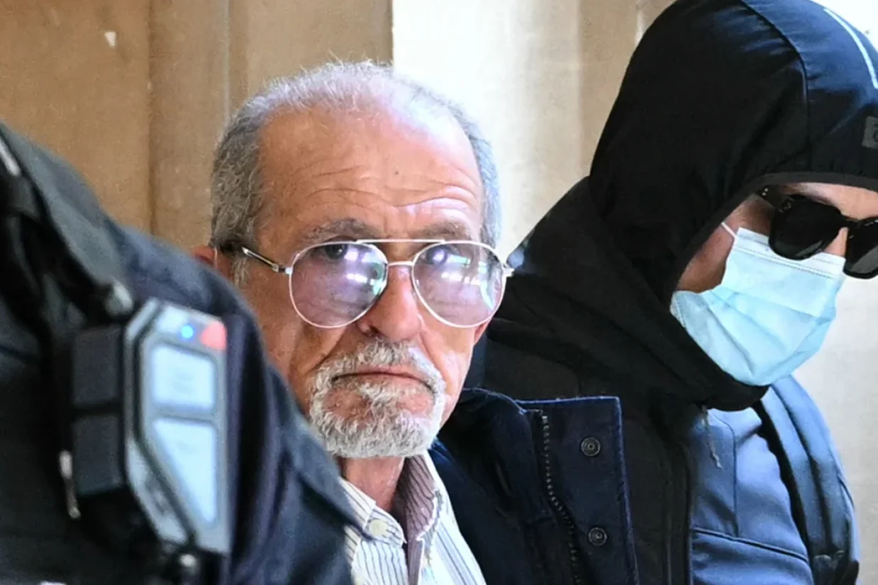 آغاز دادگاه سرقت جواهرات کیم کارداشیان در پاریس با حضور متهمان اصلی و اعترافات یونیس عباس و آمار آیت خدش.