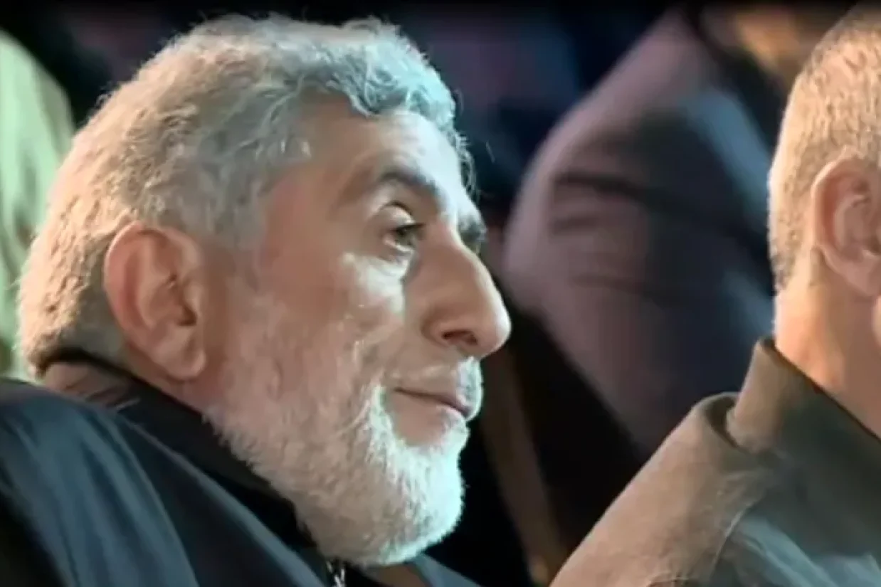 پس از دو هفته عدم حضور اسماعیل قاآنی، فرمانده نیروی قدس سپاه پاسداران، در انظار عمومی، سیمای جمهوری اسلامی چهره او را در مراسم استقبال از جسد عباس نیلفروشان نشان داد.