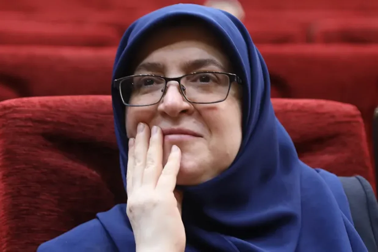 فاطمه مهاجرانی به سمت سخنگوی دولت چهاردهم منصوب شد. او پیشتر در فهرستی که از سوی محمد جواد ظریف به عنوان اعضای شورای راهبری منتشر شده بود، حضور داشت.