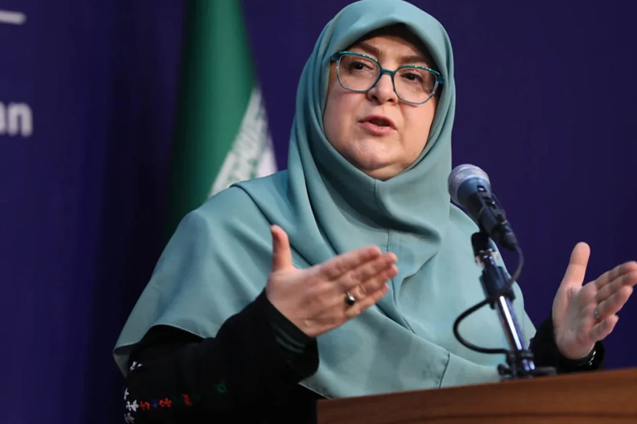 فاطمه مهاجرانی، سخنگوی دولت جمهوری اسلامی، با اشاره به گفت‌وگوهای اخیر میان جمهوری اسلامی و آمریکا در رم، بیان کرد که مذاکرات سازنده بود، اما مسیر اصلی کشور را منحرف نمی‌کند.