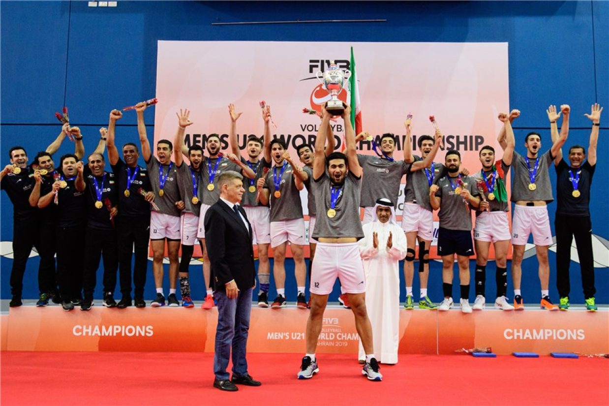 (FIVB)