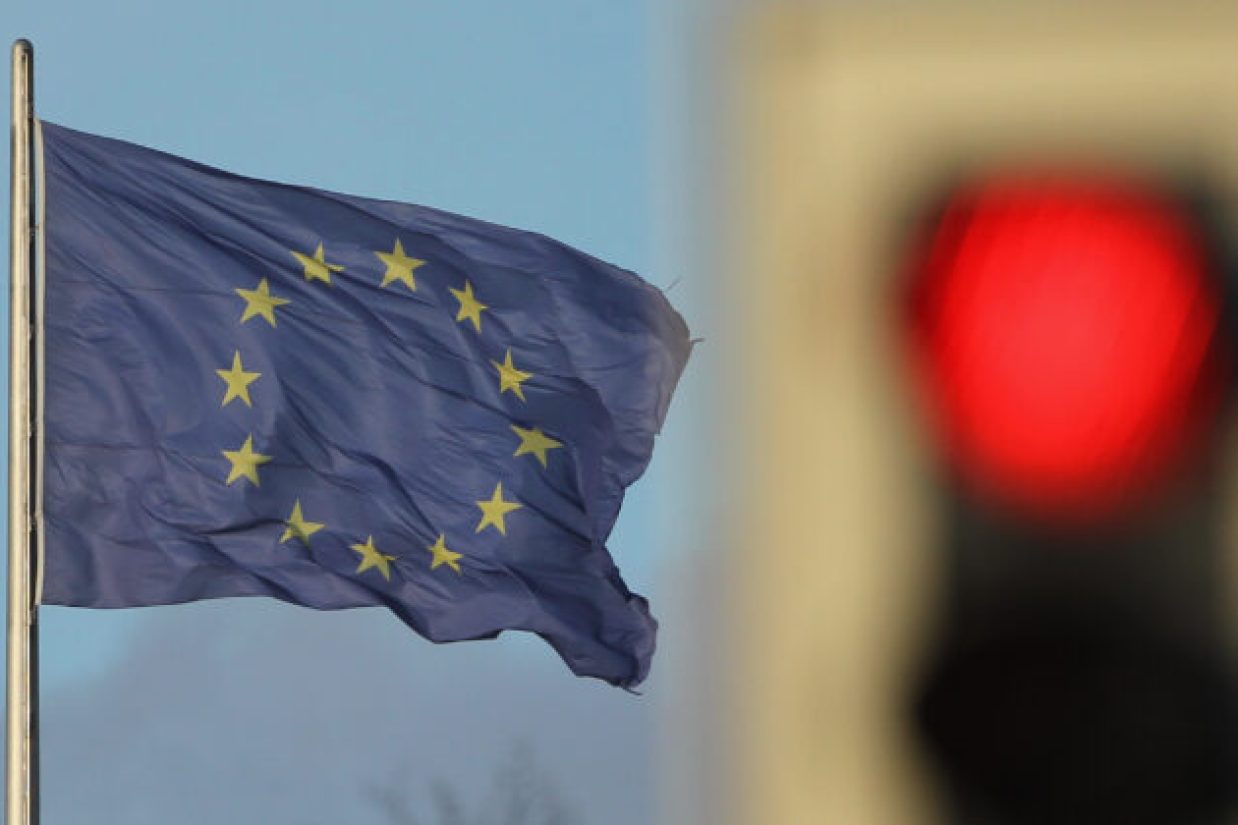 شورای اتحادیه اروپا اعلام کرد که هفت مقام جمهوری اسلامی که در نقض جدی حقوق بشر در جریان خیزش سراسری در ایران نقش دارند، به فهرست تحریم‌های خود اضافه کرده است.