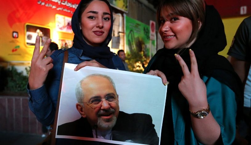 شادی مردم در خیابان‌‏های تهران پس از توافق تاریخی هسته‌‏ای ایران با قدرت‌‏های جهان در وین