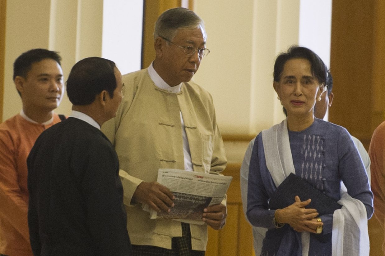 «تین چیاو» رئیس جمهوری جدید برمه در کنار آنگ سان سوچی (YE AUNG THU/AFP/Getty Images)