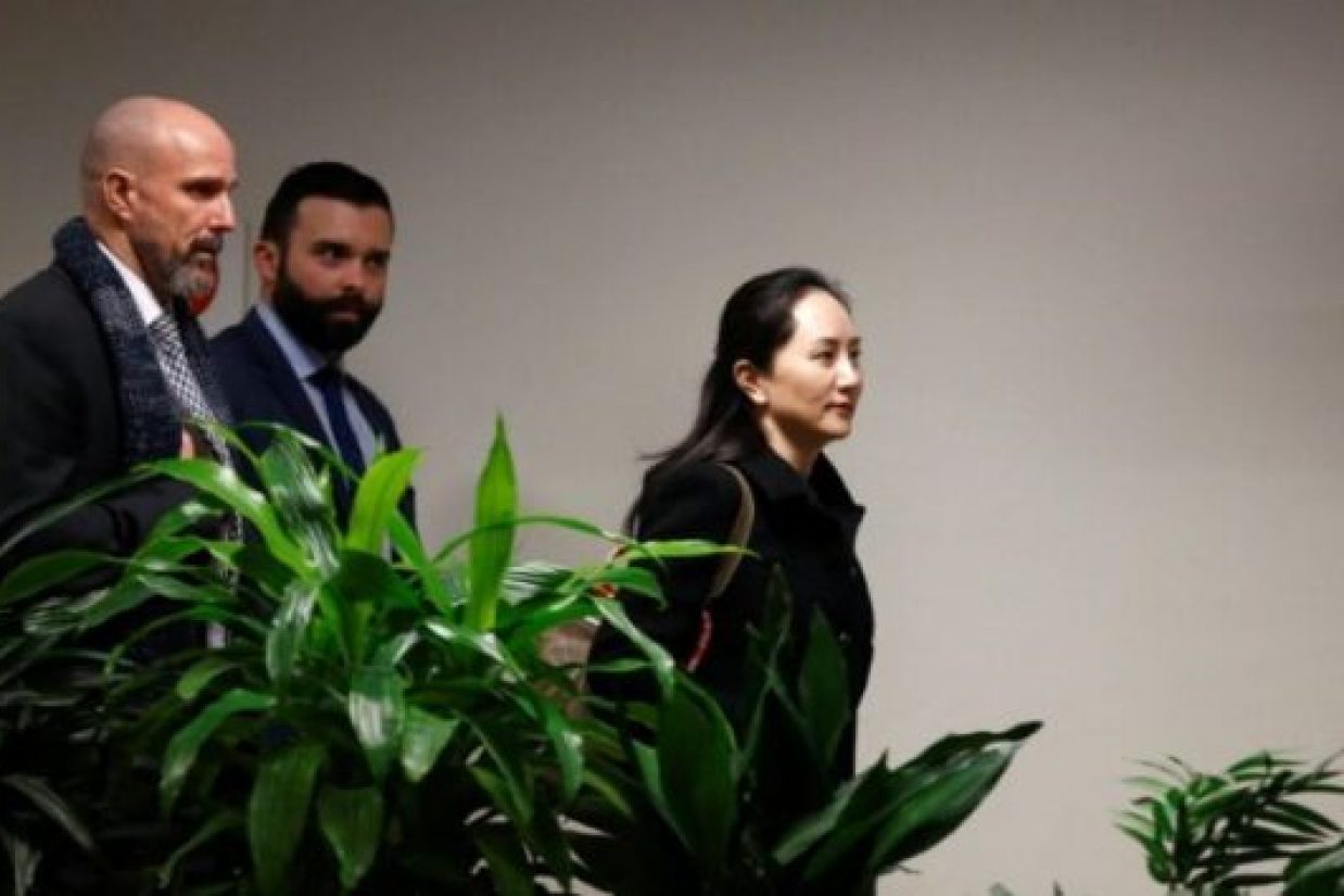 HUAWEI-TECH-CANADA-meng-wanzhou-reuters-700x420-1-590x354