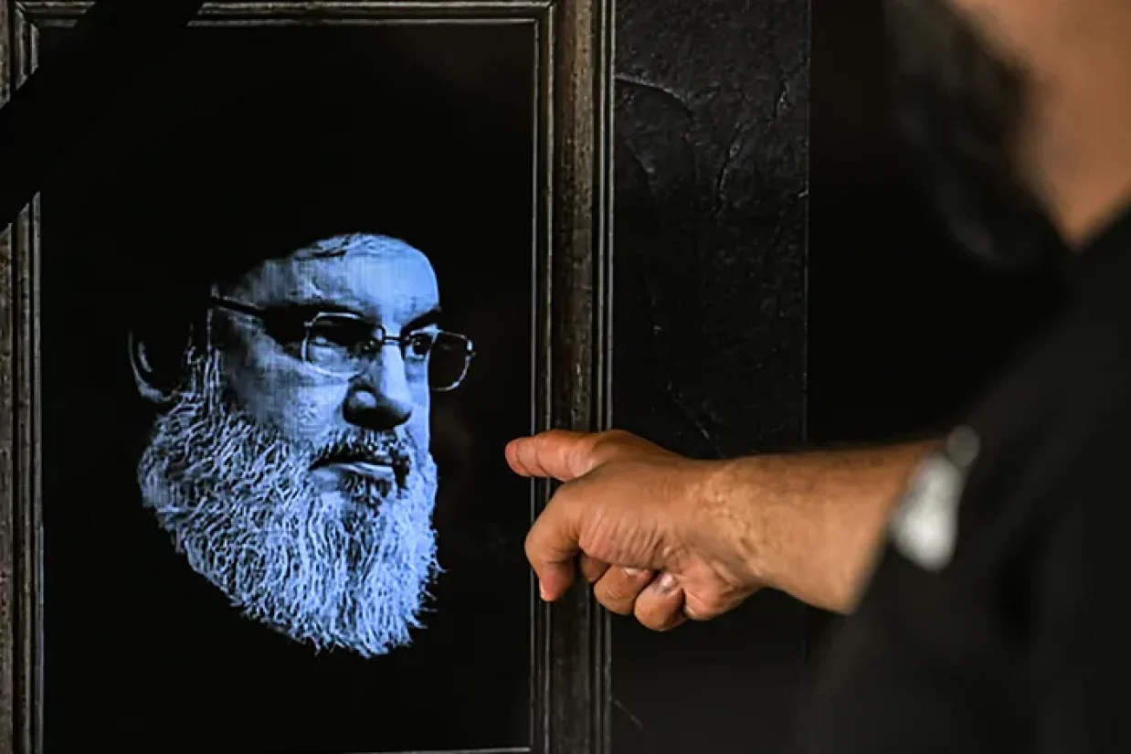 به تازگی برخی رسانه‌های عربی و داخلی ایران درباره جانشینی حسن نصرالله، رهبر حزب‌الله از هاشم صفی‌الدین و محمد یزبک به عنوان دو گزینه رهبری حزب‌الله سخن گفته‌اند.
