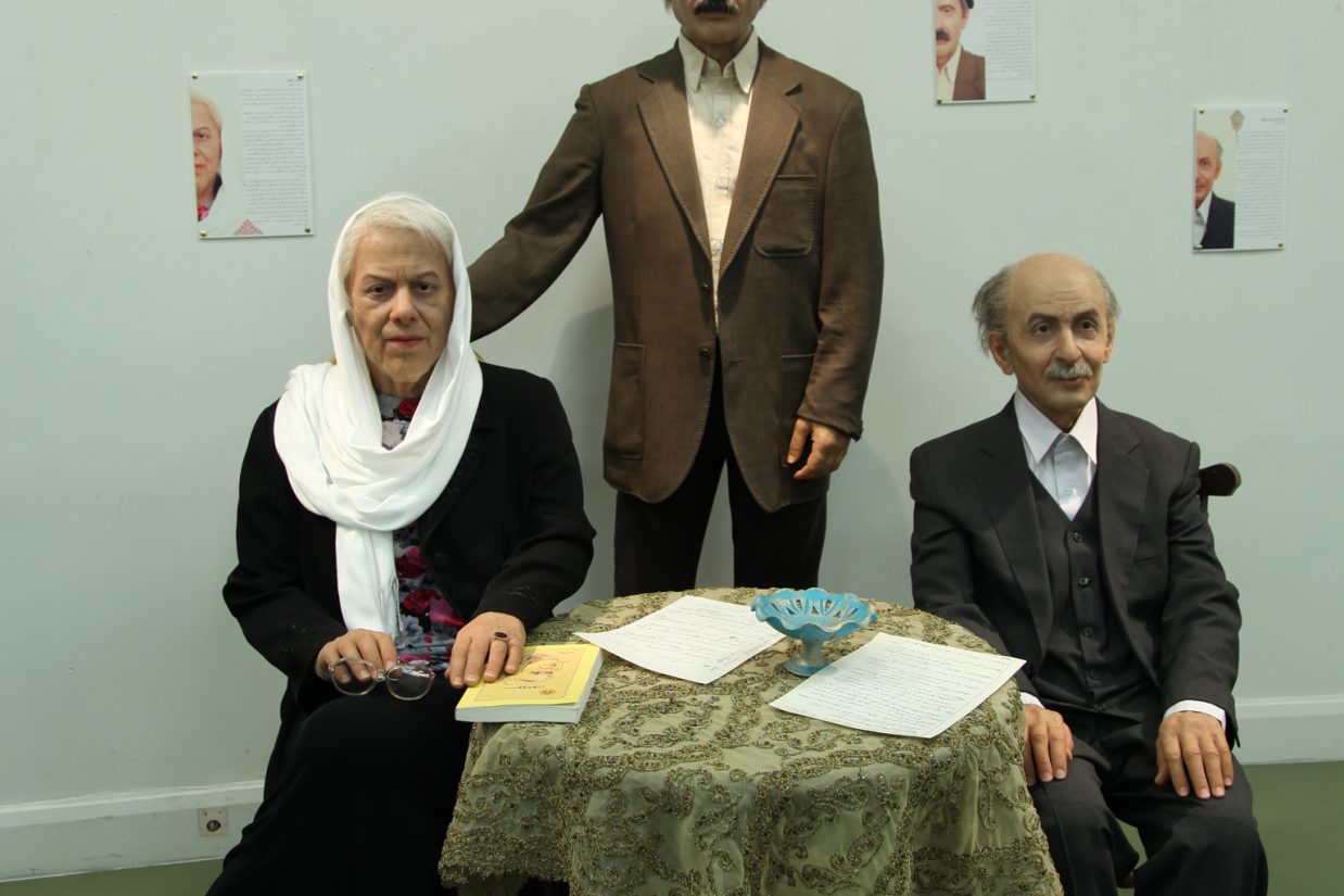 نمایشگاه "مشاهیر ایران"، خانه هنرمندان (اپک تایمز)