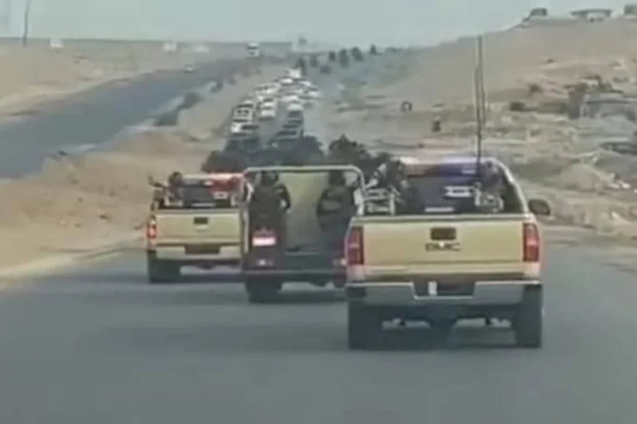 صدها شبه‌نظامی عراقی تحت حمایت جمهوری اسلامی ایران از خاک عراق و با استفاده از یک گذرگاه غیررسمی وارد سوریه شده‌اند.