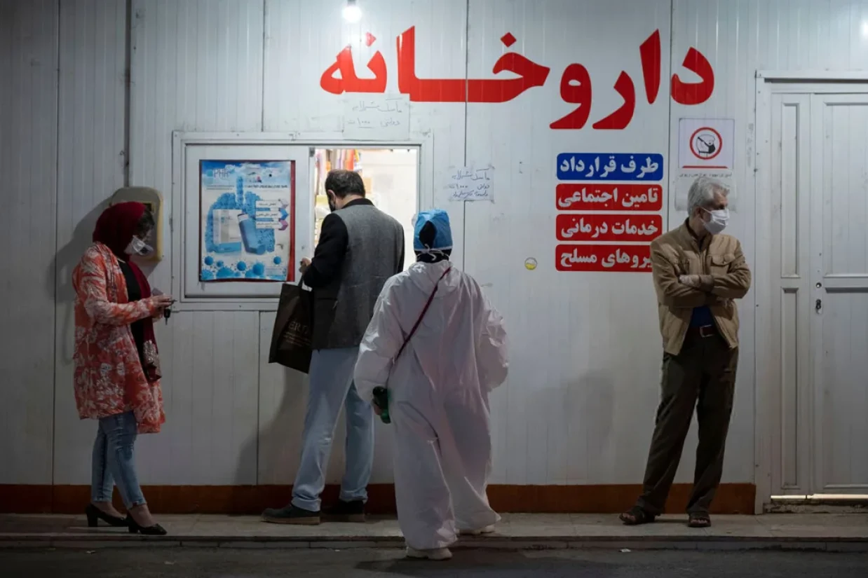 افزایش قیمت داروهای برخی کارخانجات از ۱۵ درصد تا بیش از ۱۵۰ درصد. بیمه‌ها می‌گویند منابع کافی برای پوشش افزایش هزینه‌ها را ندارند.