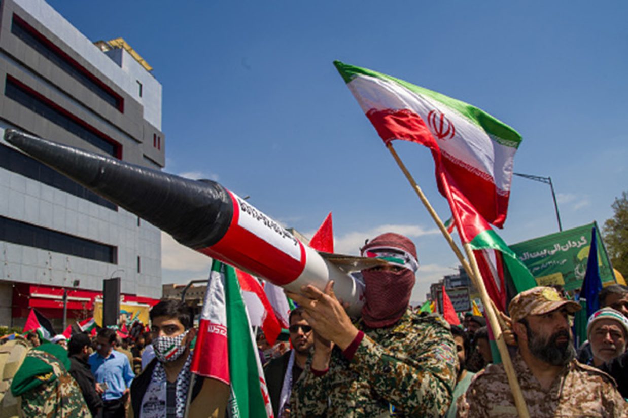 منابع آمریکایی گفتند که ایران در تلافی حمله به کنسولگری خود در دمشق، مستقیما به اسرائیل حمله نمی‌کند و احتمالا حمله توسط نیابتی‌ها انجام می‌شود.