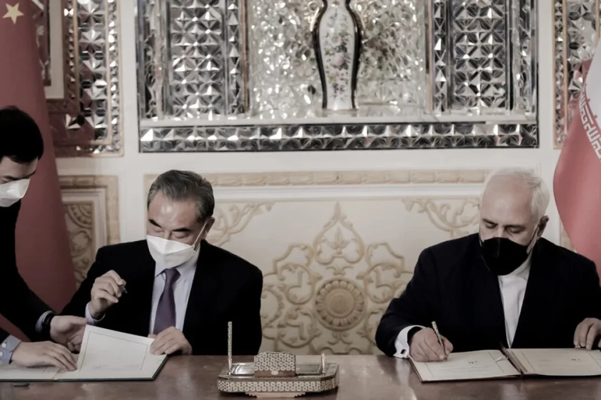 چین وابستگی قابل‌توجهی به نفت ایران دارد. از این‌رو، اگر جمهوری اسلامی سقوط کند، چین بزرگ‌ترین بازنده ماجرا خواهد بود.
