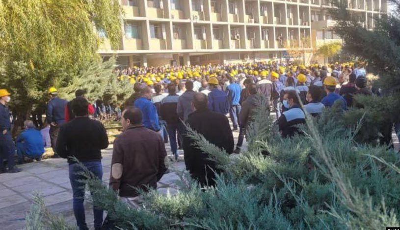تجمع اعتراضی گسترده کارگران ذوب‌آهن اصفهان