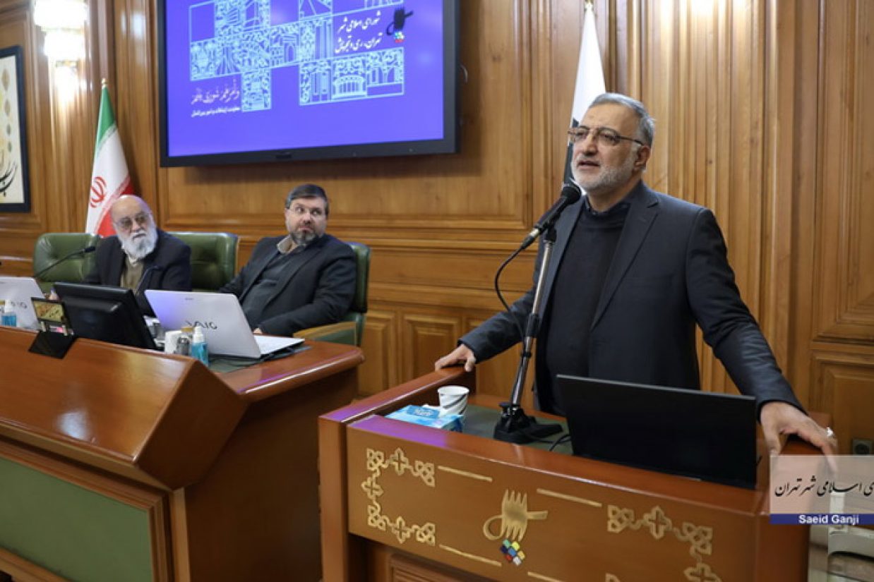 شهردار تهران گفت که طبق توافقات با پکن قرار است که پنج هتل پنج ستاره و دو شهربازی در بوستان‌های تهران و ۲۰۰ هزار واحد مسکونی ساخته شود.