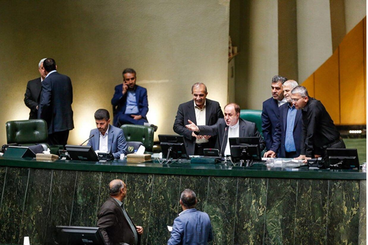 مجلس شورای اسلامی طرح ملزم کردن دولت جمهوری اسلامی برای تروریستی نامیدن ارتش کانادا را اعلام وصول کرد.
