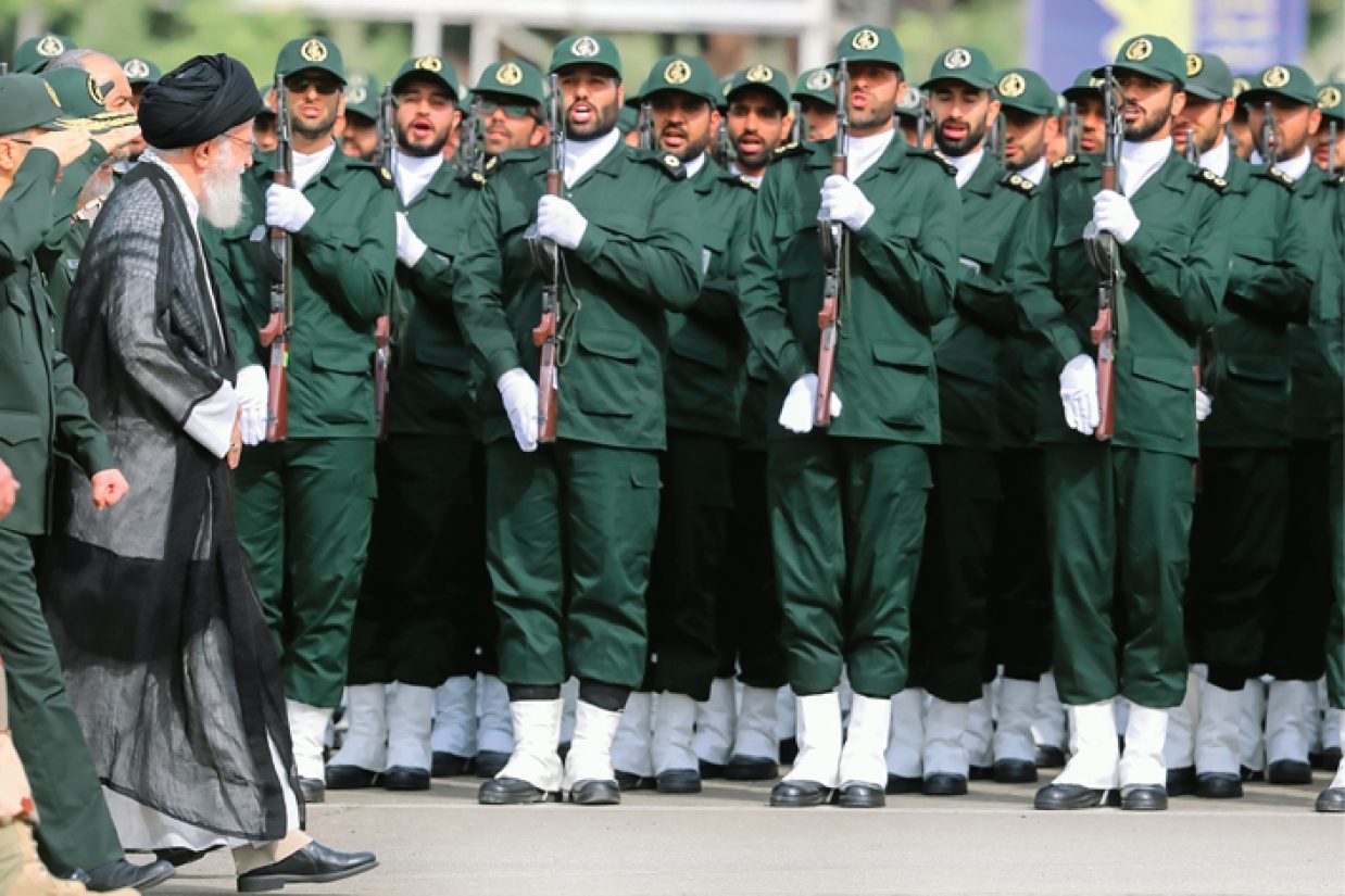 ایالات متحده حدود ۵۰ نهاد و فرد که شبکه‌ای مخفی را تشکیل می‌دهند و توسط وزارت دفاع و سپاه پاسداران برای دسترسی به سیستم‌های مالی استفاده می‌شود، تحریم کرد.