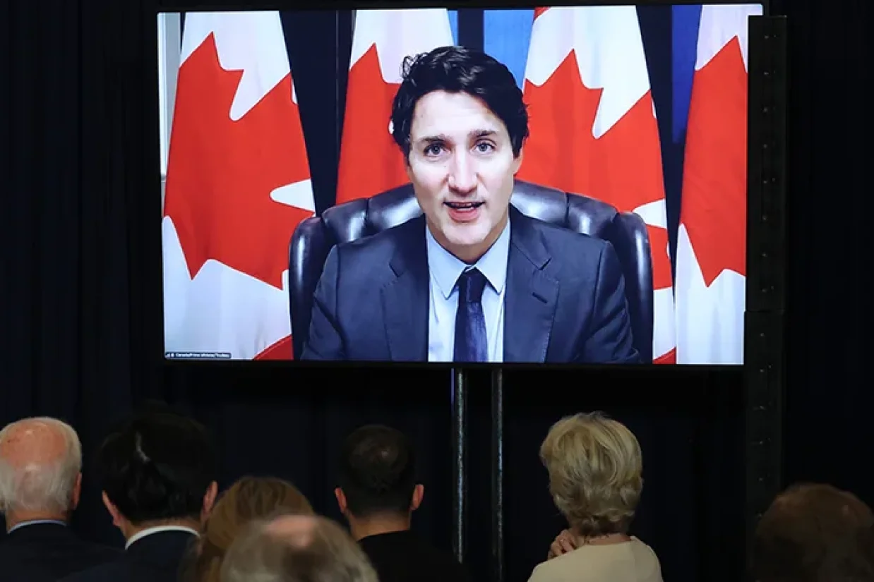 طرح عدم اعتماد حزب محافظه‌ کار در مجلس عوام با شکست مواجه شد و جاستین ترودو و دولت لیبرال بر سر قدرت ماند و فعلاً خبری از برگزاری انتخابات زودهنگام نخواهد بود.