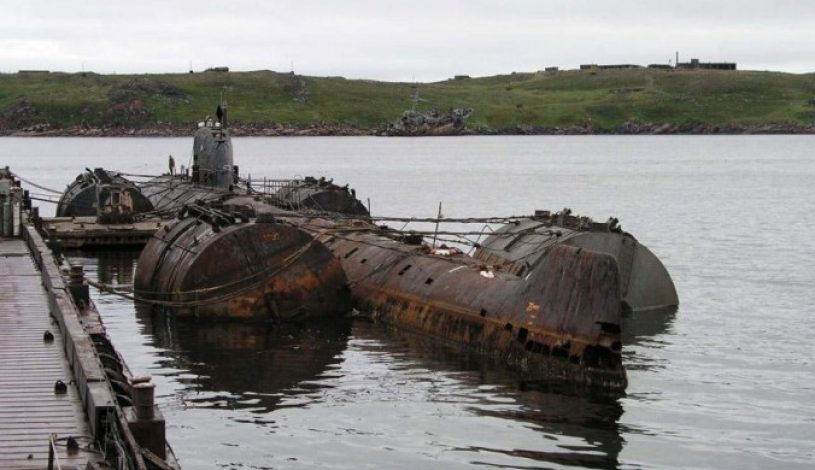 زیر دریایی K-159 رها شده شوروی سابق چرنوبیل