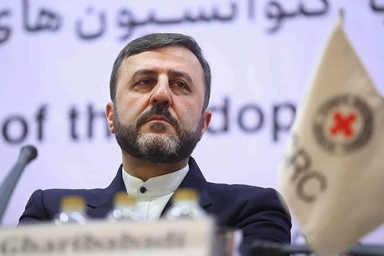 کاظم غریب‌آبادی، معاون حقوقی و بین‌الملل وزارت امور خارجه گفته است که جمهوری اسلامی آمادگی دارد تا مذاکرات رفع تحریم‌ها را ازسر گیرد.