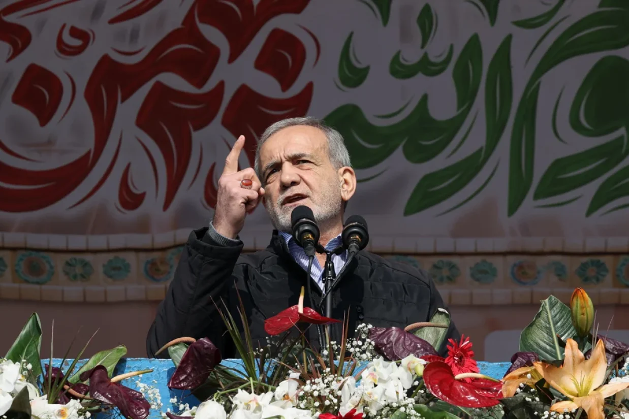 رئیس جمهوری اسلامی در مراسم سالگرد چهل و شش سالگی انقلاب اسلامی، ایالات متحده را مسئول محرومیت مردم از توسعه و رفاه در ایران خواند.