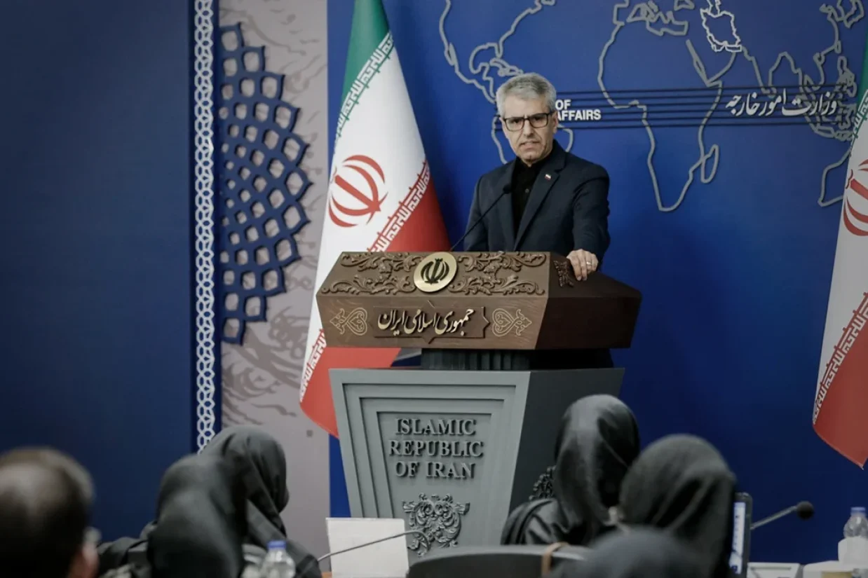خبرگزاری فارس به نقل از وزارت امور خارجه جمهوری اسلامی انجام هرگونه مذاکره با آمریکا را رد کرد.
