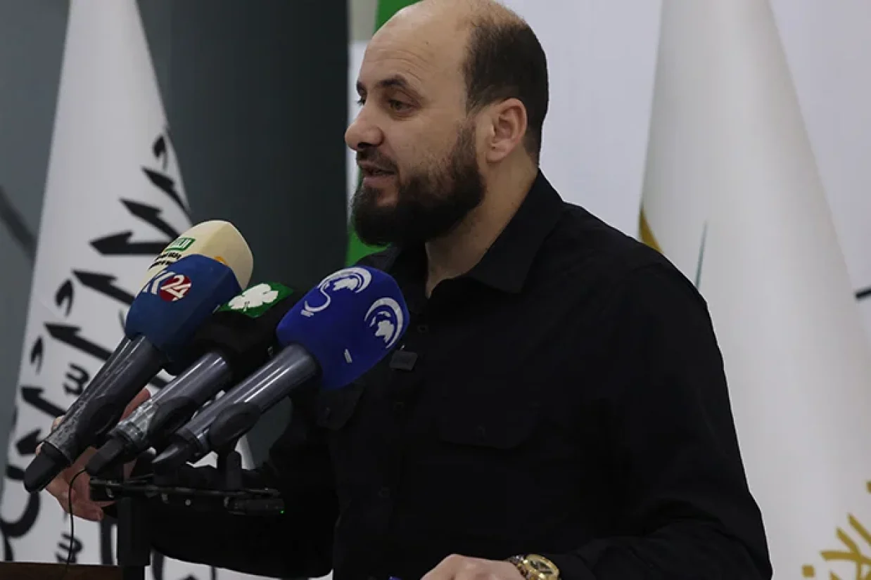 منابع خبری گزارش داده‌اند که محمد البشیر، یکی از مسئولان سابق حکومت محلی تحت کنترل تحریر شام در ادلب به عنوان رئیس دولت انتقالی سوریه منصوب شده است.