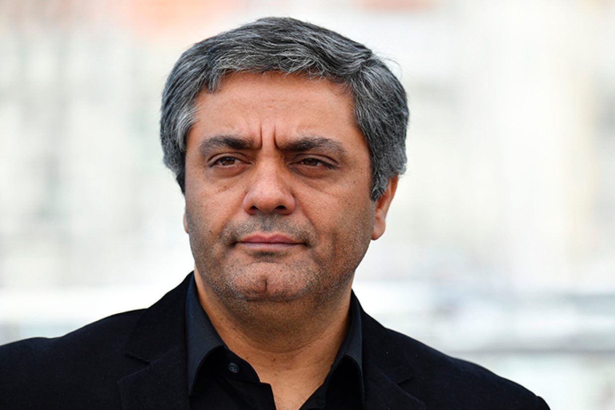 محمد رسول‌اف، کارگردان منتقد جمهوری اسلامی که به دنبال محکومیت به حبس طی روزهای اخیر ایران را ترک کرد، مصاحبه‌ای با یک رسانه خارجی انجام داده است.