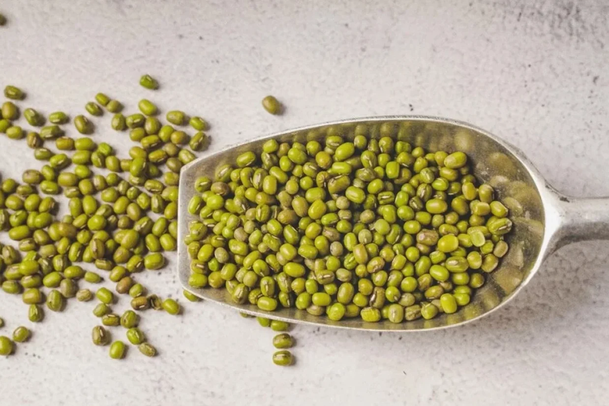 براساس طب سنتی چینی، ماش به احیای انرژی، هماهنگی اندام‌های داخلی، تسکین ذهن و کاهش جوش‌های پوستی ناشی از گرما کمک می‌کند.