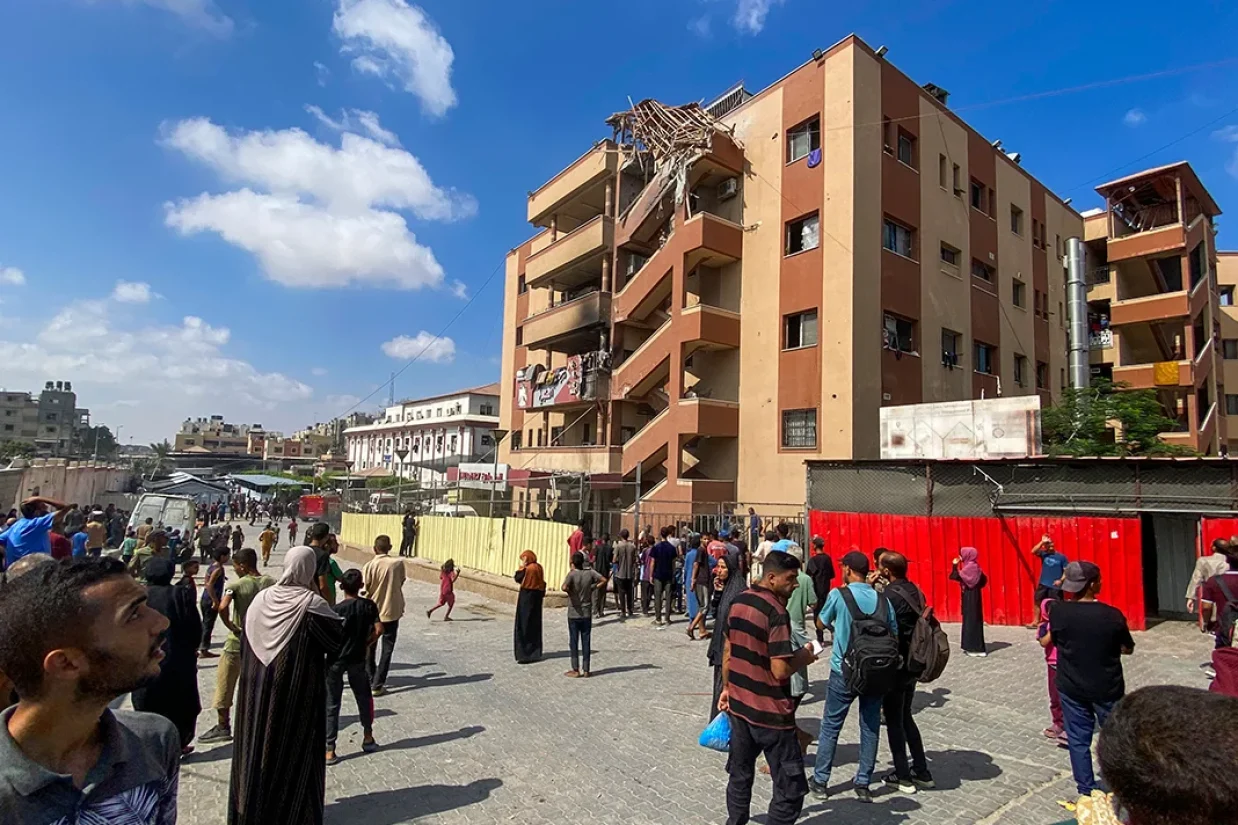 دفتر حقوق بشر سازمان ملل متحد با ابراز نگرانی شدید از حمله ارتش اسرائیل به بیمارستان ناصر در جنوب غزه، تأکید کرد که «ضرورت دارد عدالت اجرا شود.»