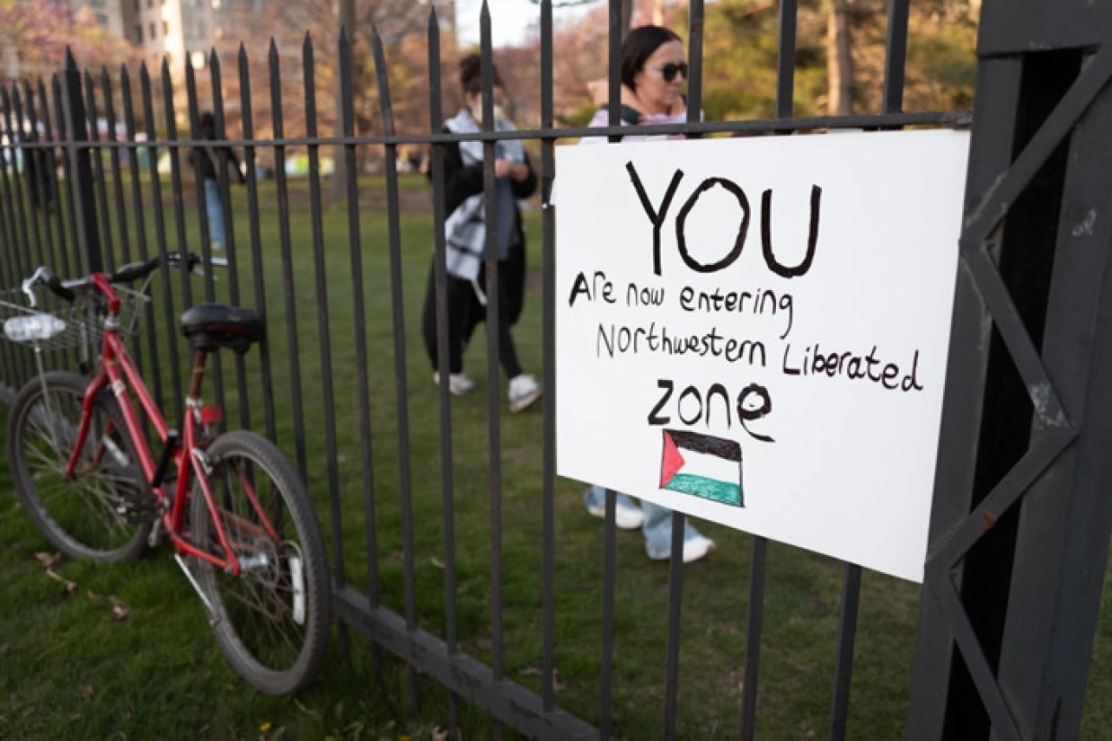 دانشگاه خصوصی و معتبر نورث‌وسترن آمریکایی با معترضان طرفدار فلسطین به توافق رسیده یا بهتر است بگوییم در برابر آن‌ها زانو زده است.