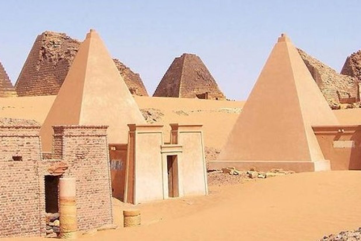 اهرام حبشه ساخته شده مابین ۱۰۰ قبل از میلاد تا ۱۵۰ بعد از میلاد (Wikimedia Commons)