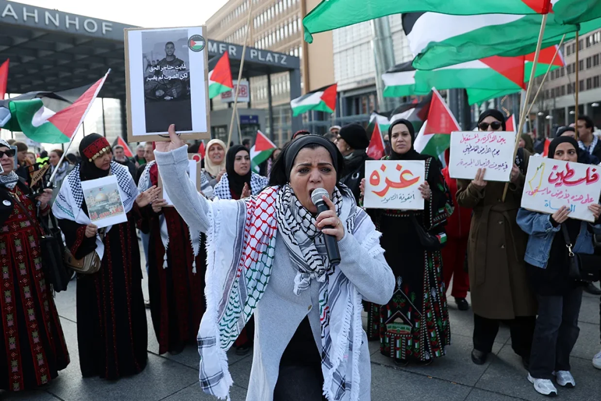 گاردین با انتشار گزارشی اعلام کرد که دولت آلمان درصدد اخراج شهروندان خارجی حامی فلسطین است.