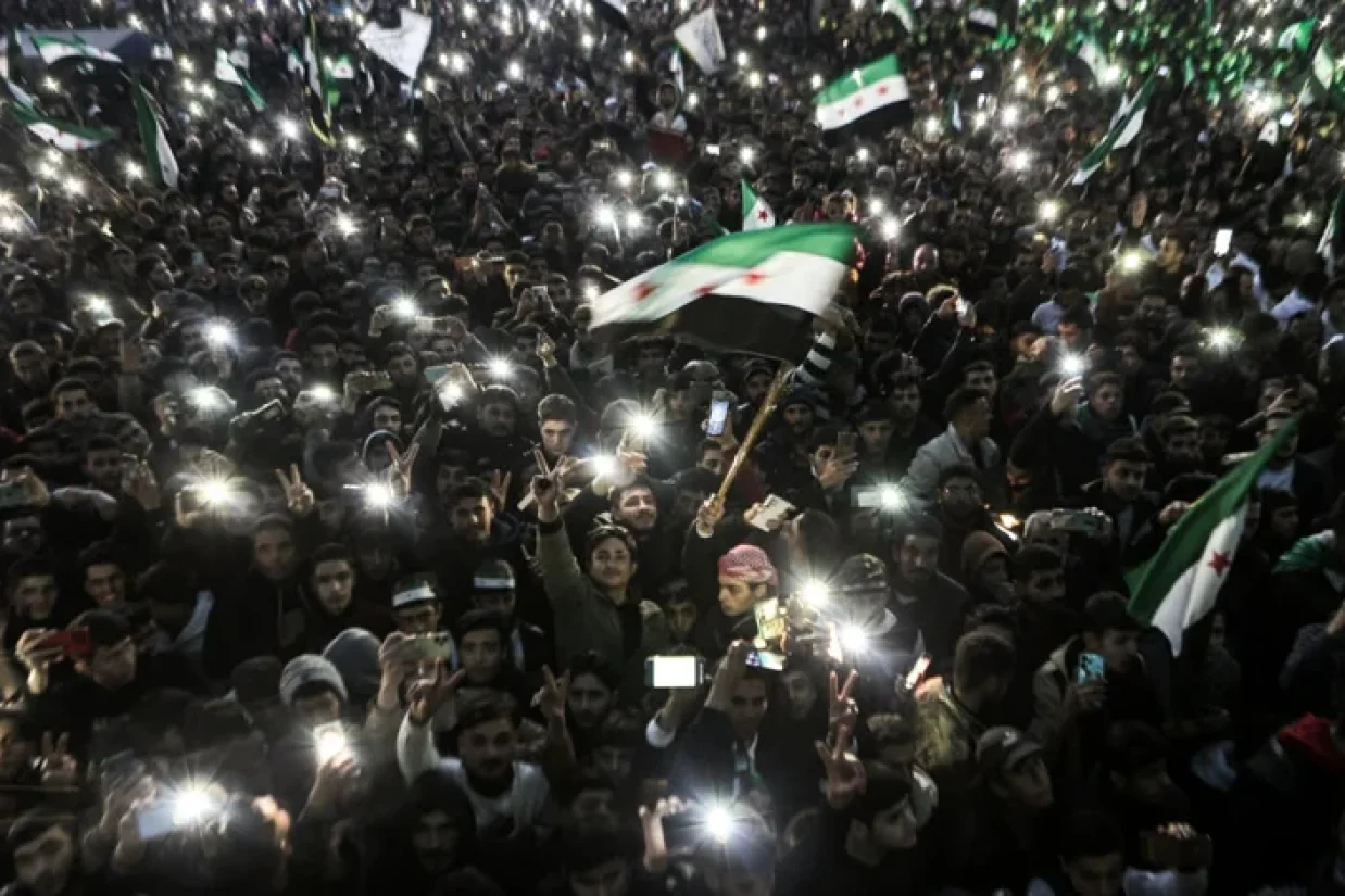 سرنگونی دولت بشار اسد در سوریه می‌تواند شراکت چین، روسیه و ایران را برهم بزند؛ ائتلافی سست که به واسطه مخالفت این کشورها با قدرت‌های غربی شکل گرفته است.