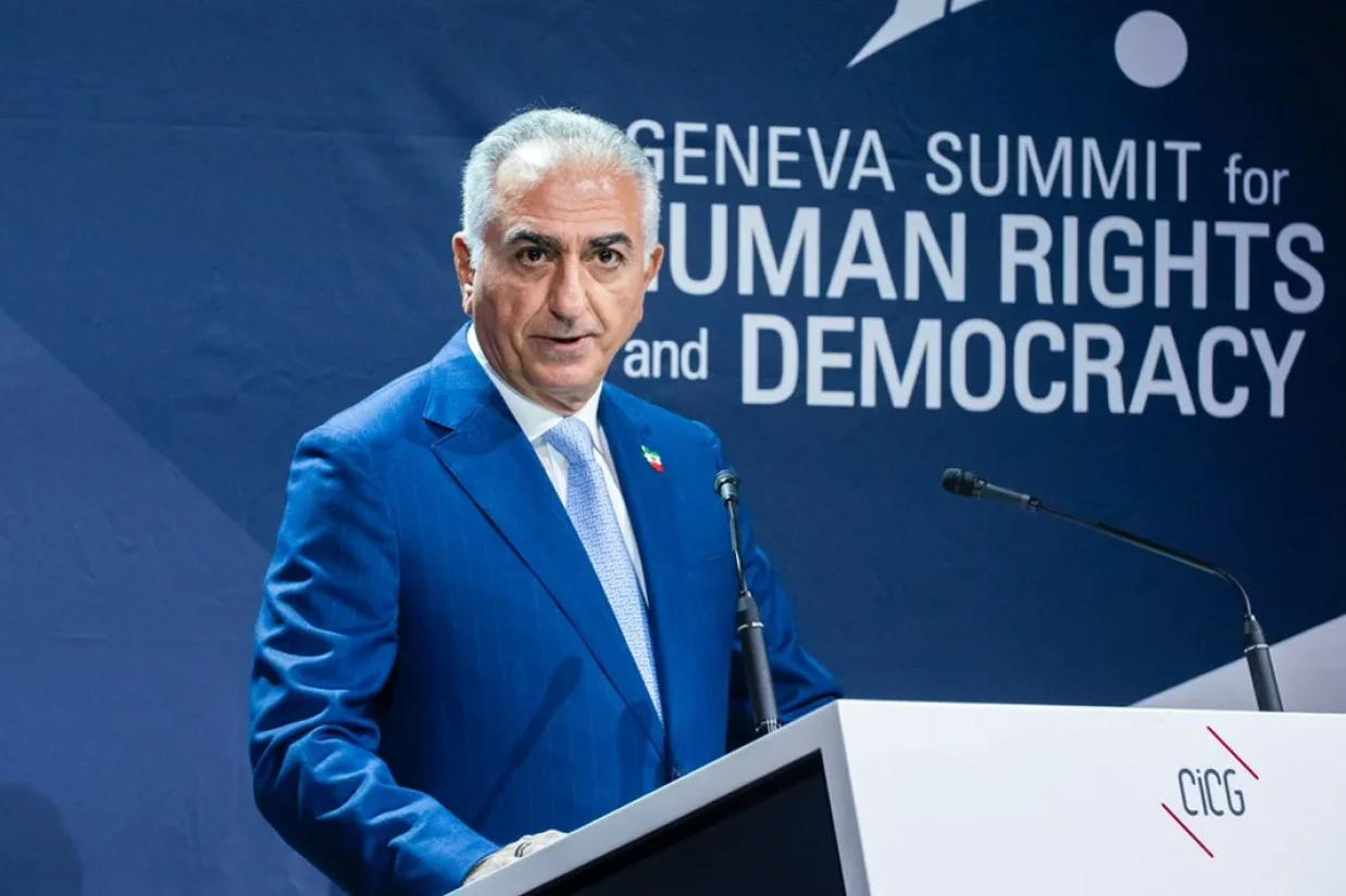 شاهزاده رضا پهلوی گفته است تخت جمشید، پاسارگارد و دیگر نمادهای تمدن باستانی ایران بر اثر بی‌توجهی در حال ویرانی است.