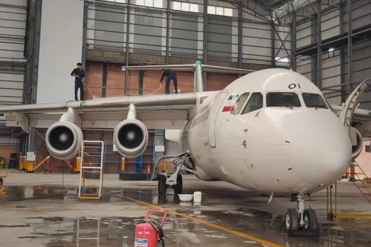 شرکت گمنام چینی دو فروند هواپیما که در بازار کمتر از ۳۰ میلیون دلار برآورد می‌شوند را در قالب تهاتر نفتی، هر کدام را به قیمت ۱۱۶ میلیون دلار به ایران فروخت؛ این رقم چهار برابر ارزش واقعی آن‌ها می‌باشد.
