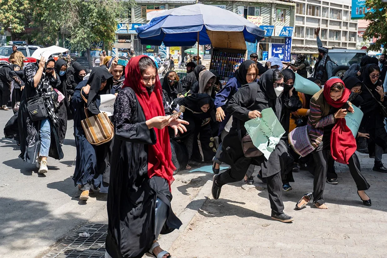وزارت خارجه آمریکا در گزارش سالانه حقوق بشر در افغانستان گفت نظام سرکوب طالبان، معادل جنایت علیه بشریت تلقی می‌شود.