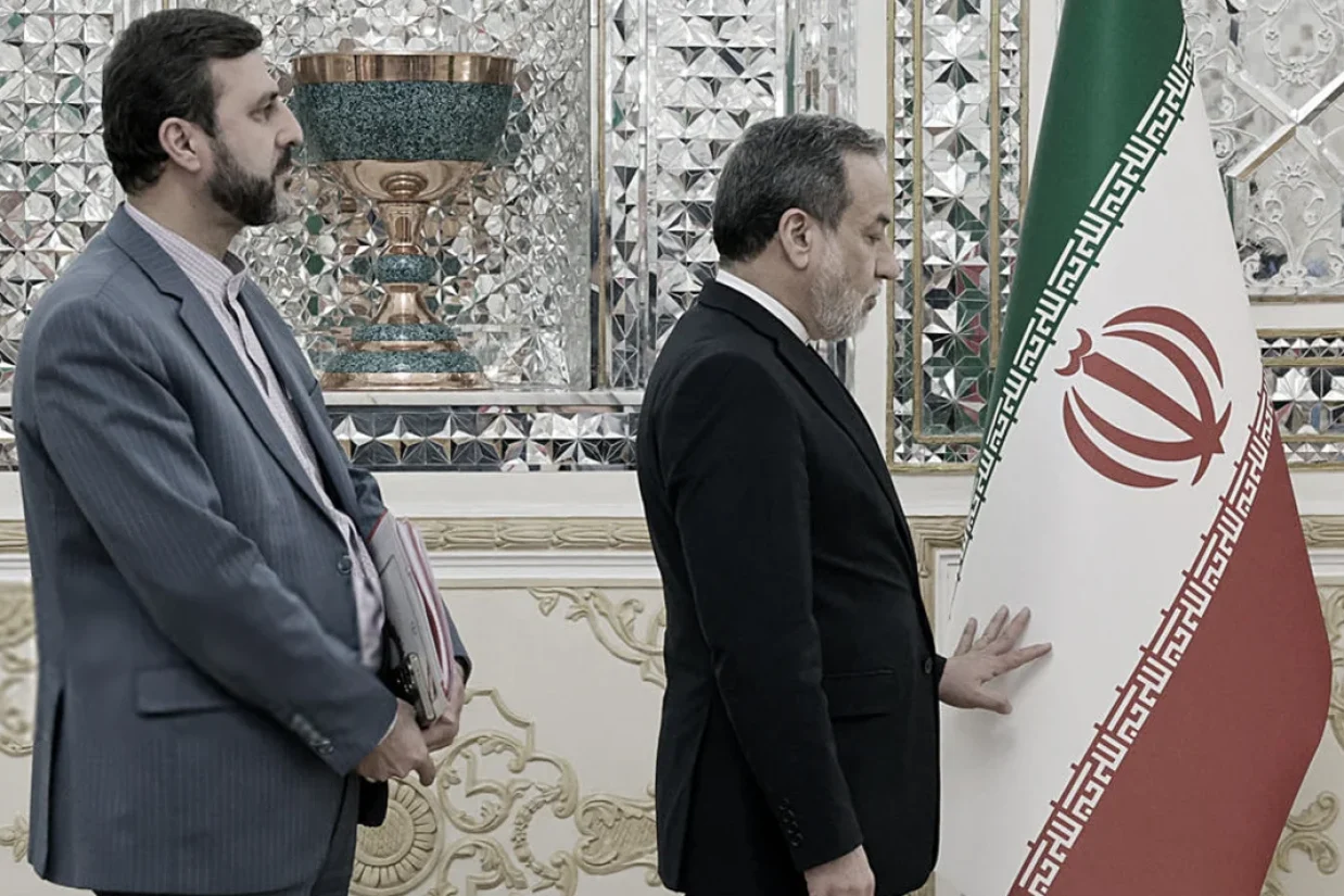 نورنیوز به نقل از یک مقام آگاه گزارش داده است که دور چهارم مذاکرات غیرمستقیم تهران و واشنگتن در روز یکشنبه ۲۱ اردیبهشت برابر با ۱۱مه در مسقط برگزار می‌شود.