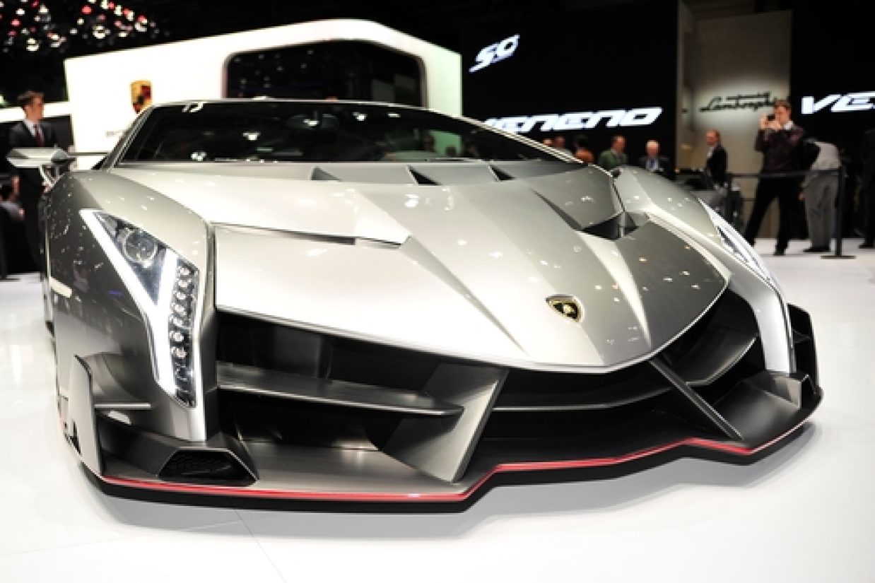 لامبورگینی ویننو Lamborghini Venenoبا ارزش ۳۹۰۰۰۰۰ دلار (شاتراستاک)