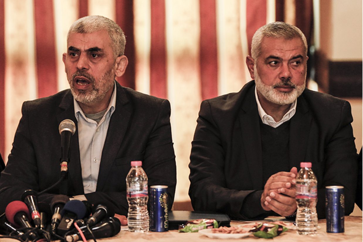 گروه تروریستی حماس روز دوشنبه تصمیم دادستان ارشد دیوان کیفری بین‌المللی برای دستگیری رهبران این گروه را محکوم کرد.