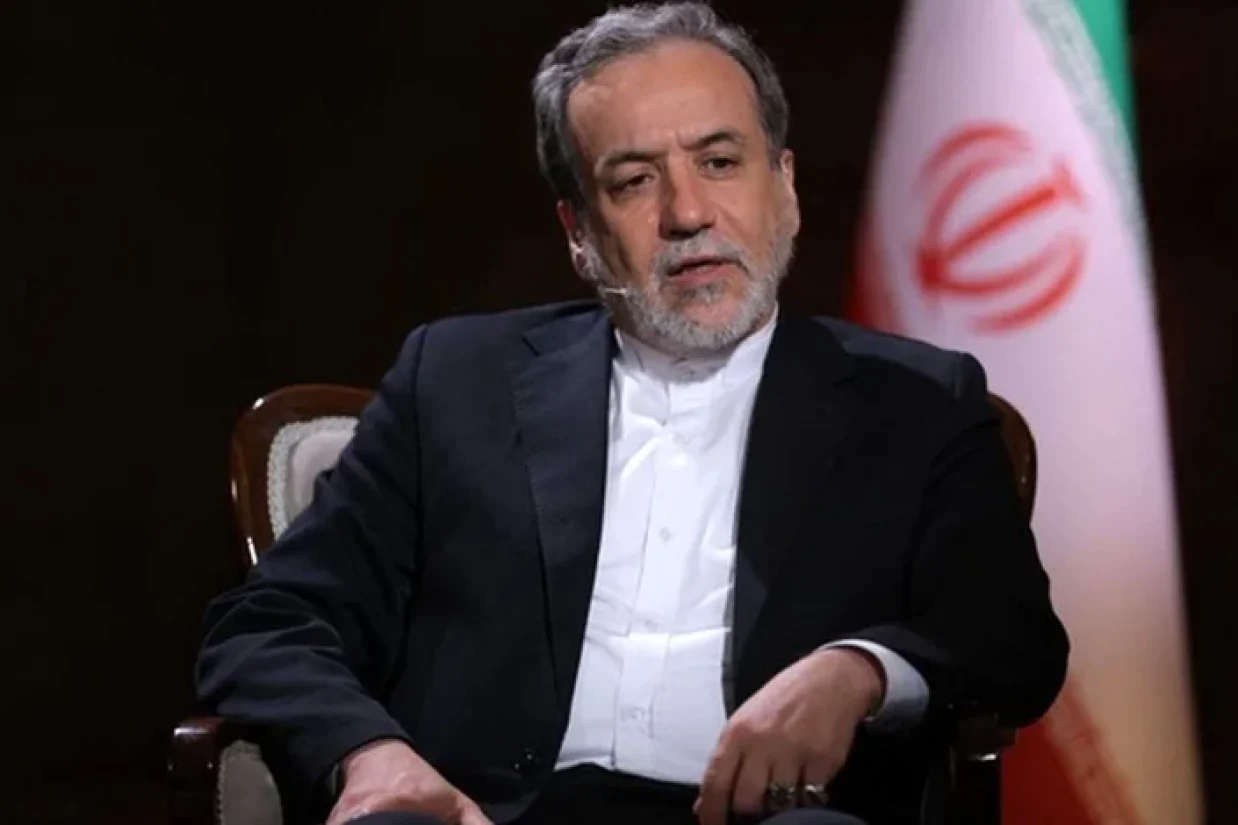 با پیروزی دونالد ترامپ در انتخابات آمریکا جمهوری اسلامی ایران تلاش دارد تا با نادیده گرفتن اهمیت این رویداد، نشان دهد که تغییرات در سیاست‌های آمریکا تأثیر چندانی بر راهبردهای این کشور نخواهد داشت.