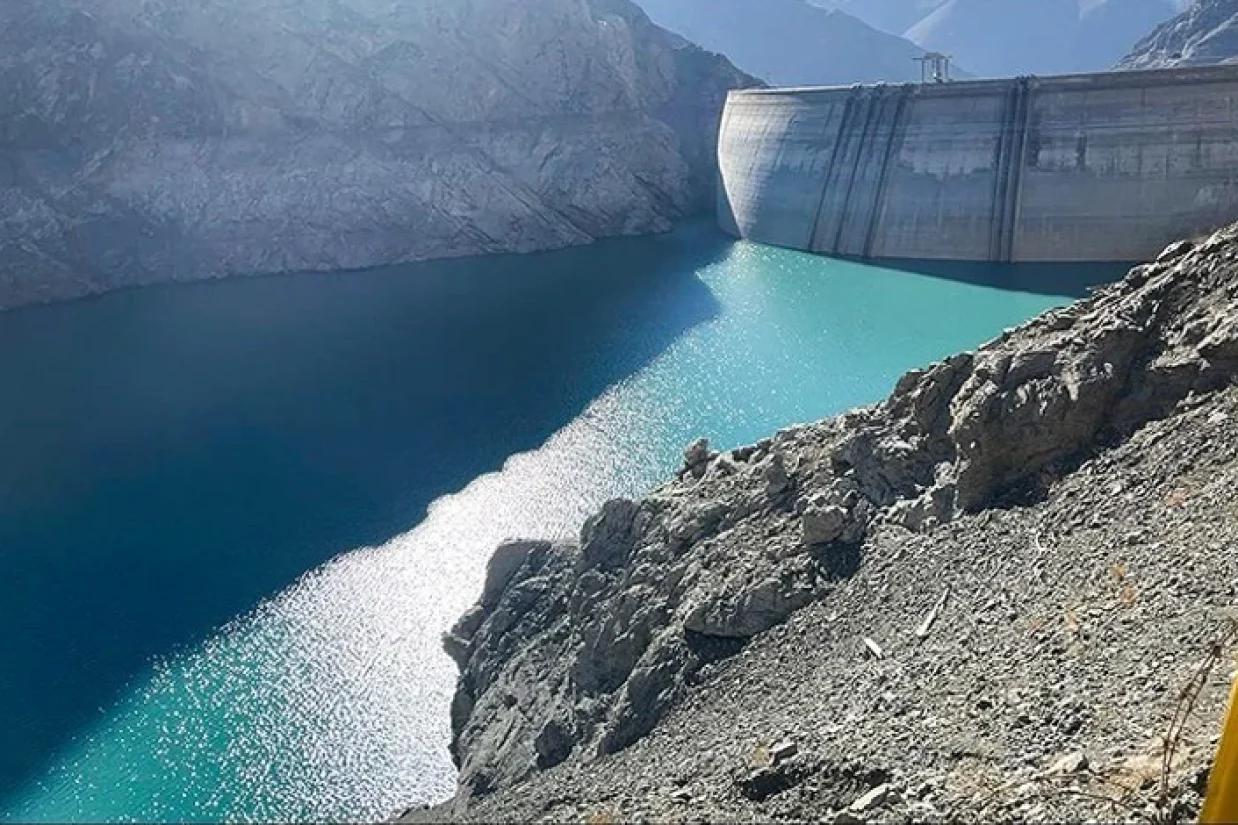 در دو هفته ابتدایی سال آبی جاری مصادف با اول تا چهاردهم مهر ماه، در مجموع ۳۸۰ میلیون مترمکعب آب به سدهای ایران وارد شده که نسبت به سال گذشته، ۲۸ درصد کاهش دارد.
