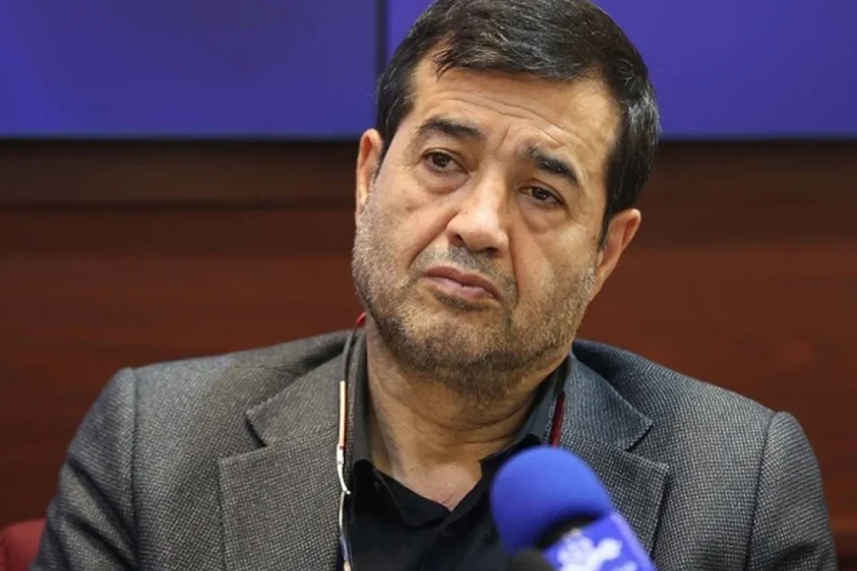 احمد دنیامالی، وزیر ورزش گفته است که طرف چینی علی‌رغم توافقات اولیه برای ساخت ورزشگاه جدید در تهران، کارشکنی کرده است، به همین دلیل این پروژه متوقف شده است.