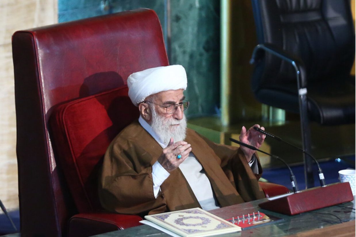 سخنگوی شورای نگهبان از برگزاری انتخابات هیات‌رئیسه سال جدید شورای نگهبان خبر داد و اعلام کرد که اعضای سابق هیات‌رئیسه برای یک سال آینده ابقا شدند.