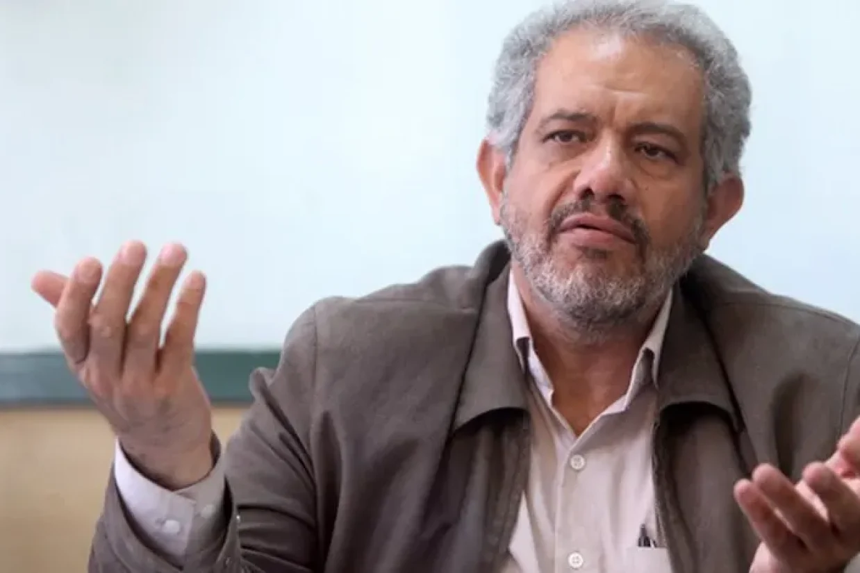 علی انتظاری،‌رئیس دانشکده علوم اجتماعی دانشگاه علامه طباطبایی که کشته شدن مهسا ژینا امینی را «نفله شدن یک دختر خانم کرد سنی» توصیف کرده بود، از کار برکنار کرد.
