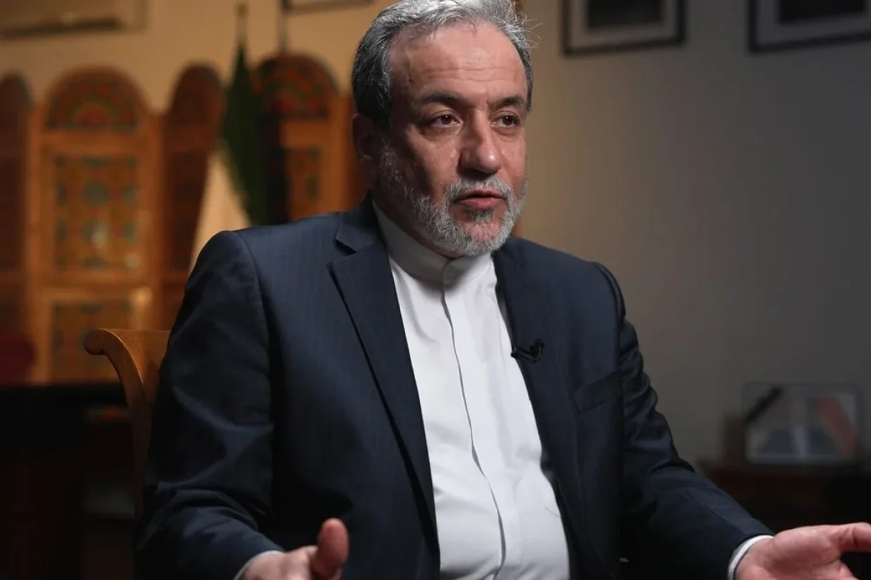 عباس عراقچی اعلام کرد که همکاری این کشور با آژانس بین‌المللی انرژی اتمی از طریق شورای عالی امنیت ملی ایران انجام خواهد شد.