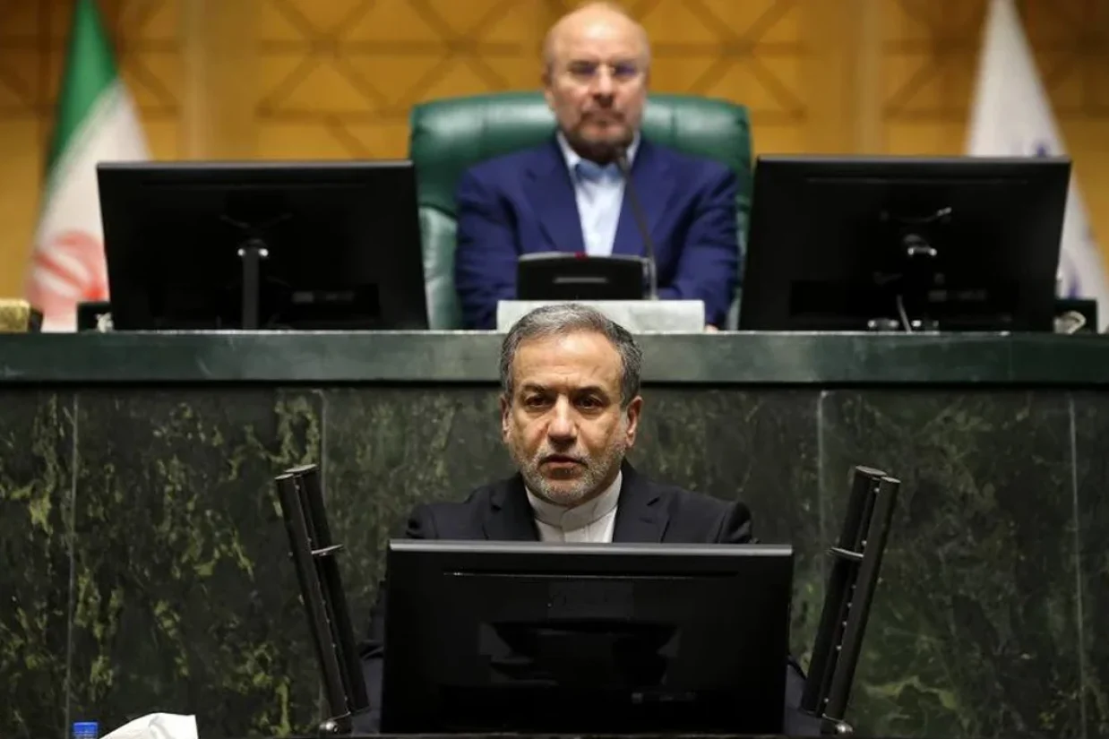 عباس عراقچی، وزیر امور خارجه جمهوری اسلامی گفت که این وزارتخانه از «جبهه مقاومت» حمایت می‌کند و بخش عمده توان خود را صرف پشتیبانی سیاسی و دیپلماتیک از این جبهه کرده است.