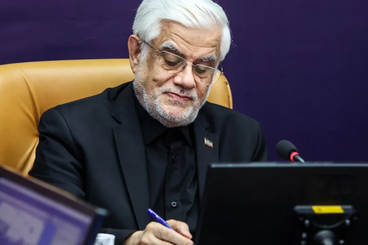 محمدرضا عارف، معاون اول پزشکیان گفت جمهوری اسلامی اهل آغاز جنگ نیست، اما اگر جنگی شود، پایان آن را جمهوری اسلامی رقم می‌زند.