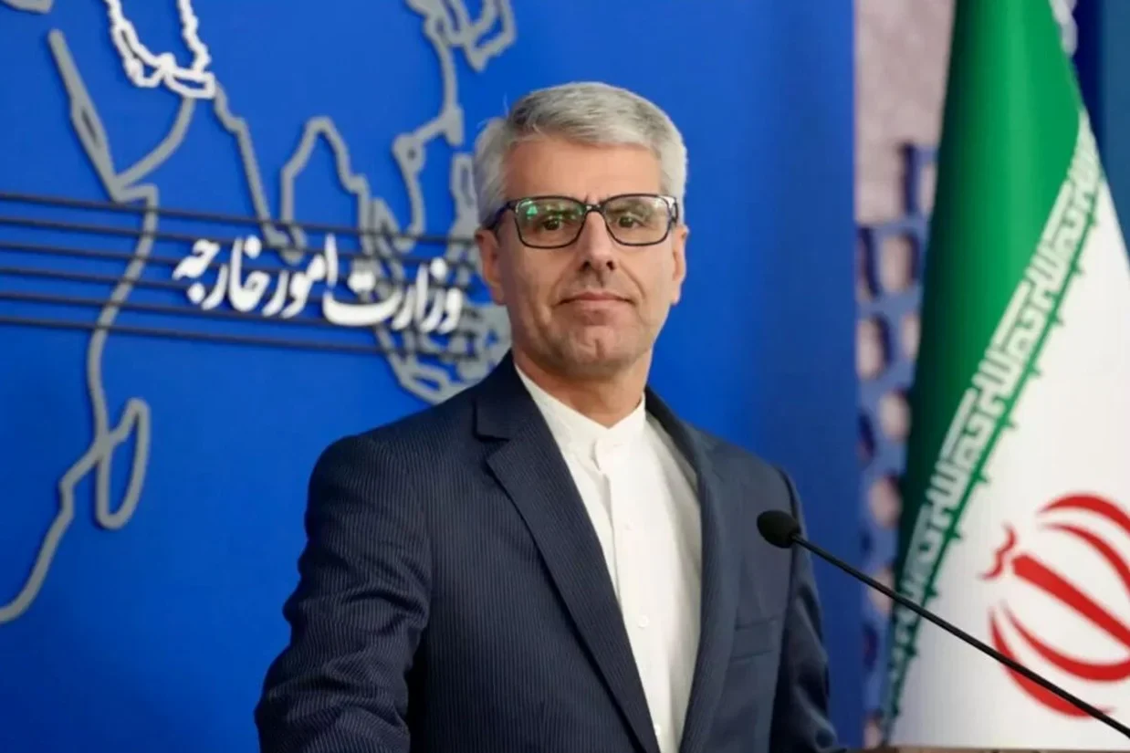 اسماعیل بقایی، سخنگوی وزارت امور خارجه گفت تهران به آژانس بین‌المللی انرژی اتمی اجازه بازرسی از تأسیسات هسته‌ای آسیب‌دیده در حملات آمریکا و اسرائیل را نخواهد داد.