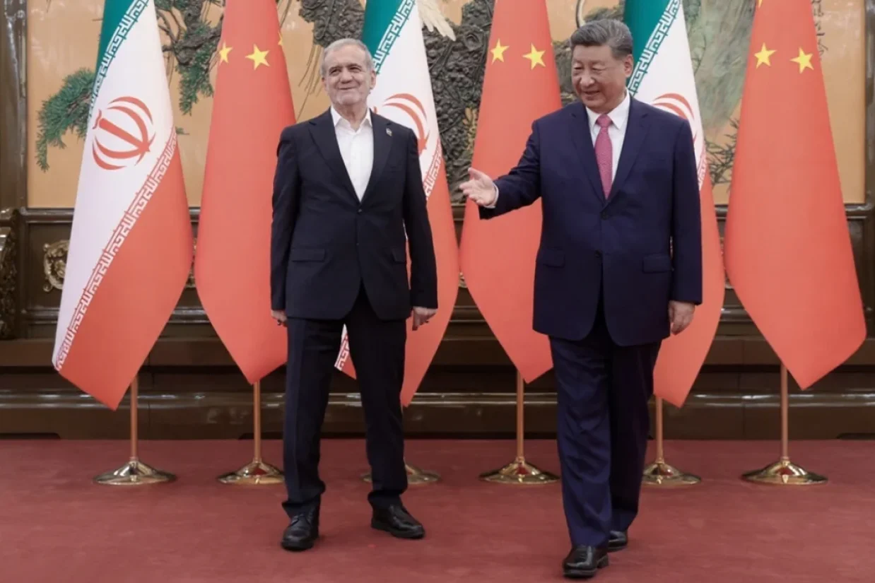 اسماعیل بقایی، سخنگوی وزارت امور خارجه جمهوری اسلامی گفت که موضوع جمهوری اسلامی با پکن و مسکو در زمینه مکانیسم ماشه یکی است و نامه اخیر ایران، چین و روسیه به طور واضح این موضع را بیان کرده است.