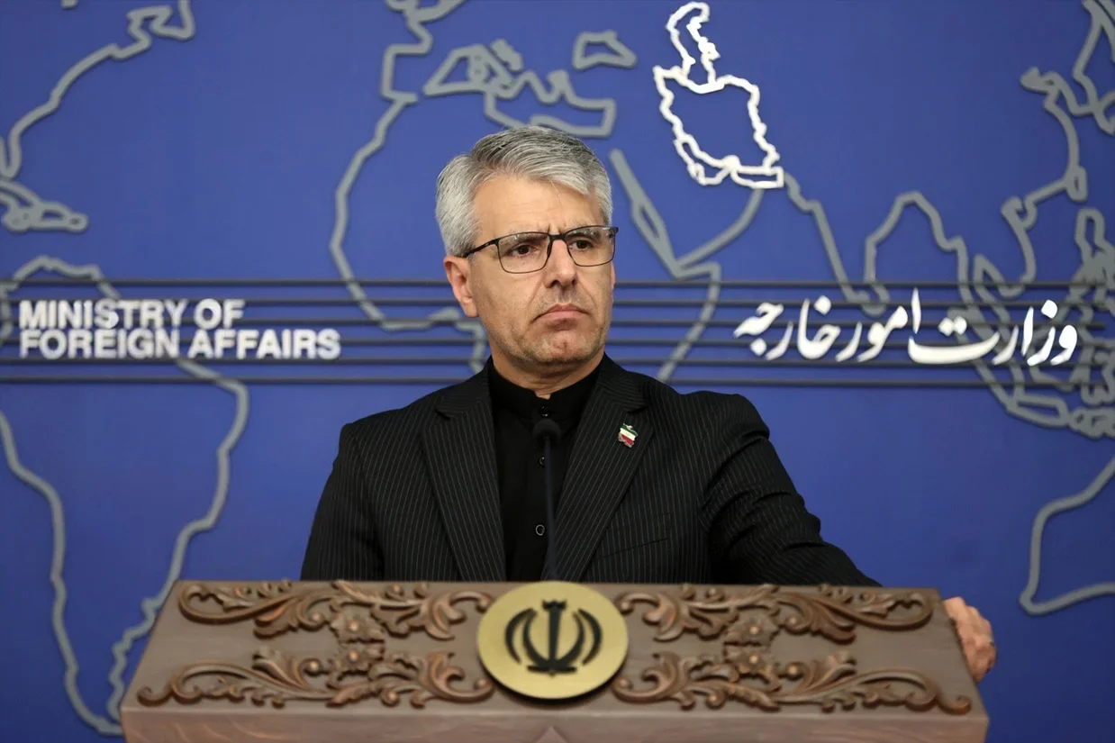 سخنگوی وزارت امور خارجه اعلام کرد که جمهوری اسلامی پس از ارائه طرح ۱۴ بندی خود، نظرات و ملاحظات اصلاحی طرف آمریکایی را دریافت کرده و روند تبادل دیدگاه‌ها همچنان ادامه دارد.