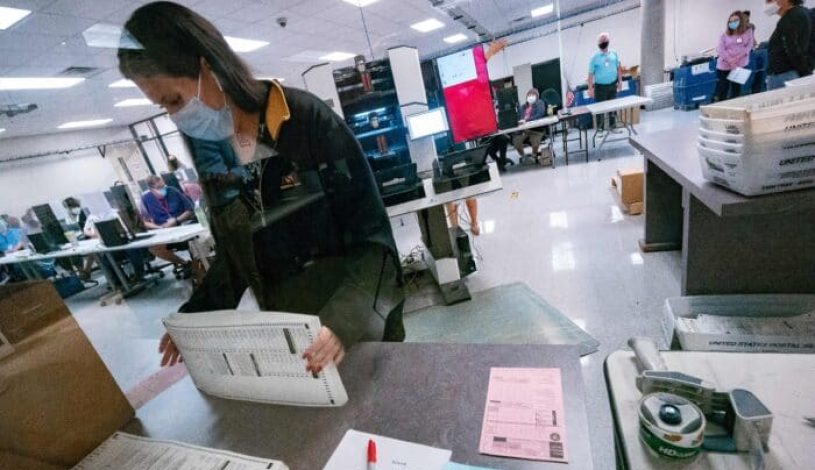 قانونی سنای ایالت آریزونا دستور بازشماری دستی ۲.۱ میلیون برگه رای از انتخابات ریاست جمهوری  ۲۰۲۰ را صادر کرد رأی‌دهندگان ما انتظار این ممیز